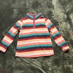 Like new zip up fleece pullover. Size 5T. Iittle girls.